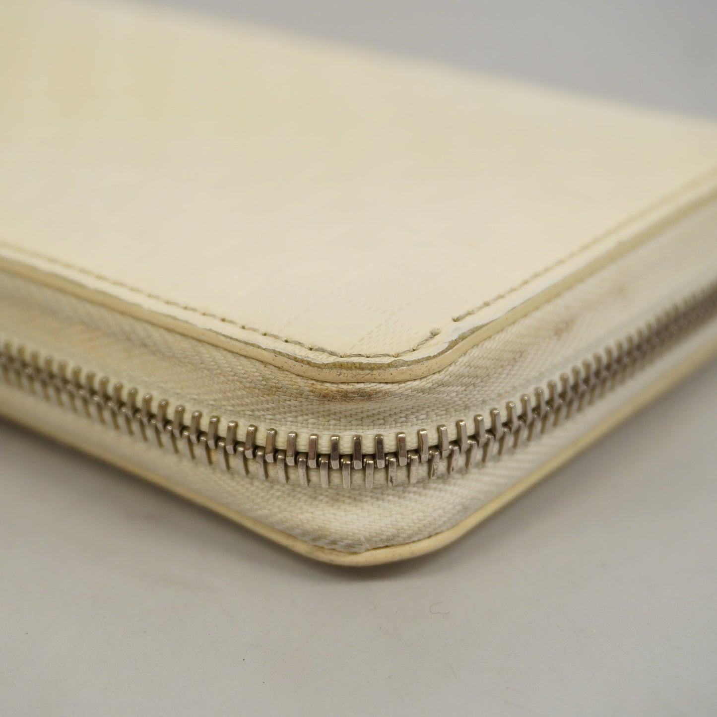 Louis VuittonAuth  Damier Facet Zippy Wallet Creme M94400 Women's Long Wallet