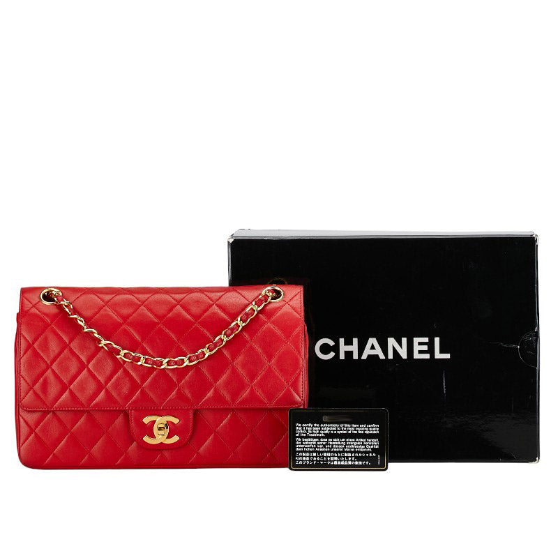 Chanel Medium Classic Double Flap Bag Leather Shoulder Bag in Good condition