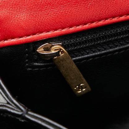 Chanel Colorblock Pagoda Flap Bag Leather Shoulder Bag in Good condition