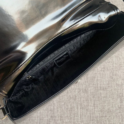 DR082  11.8x5.1x2.6inch