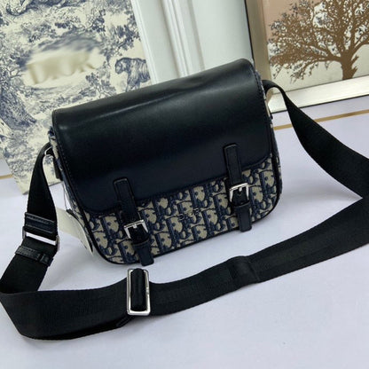 DR127  10.6x7.5x2.8inch