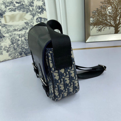 DR127  10.6x7.5x2.8inch