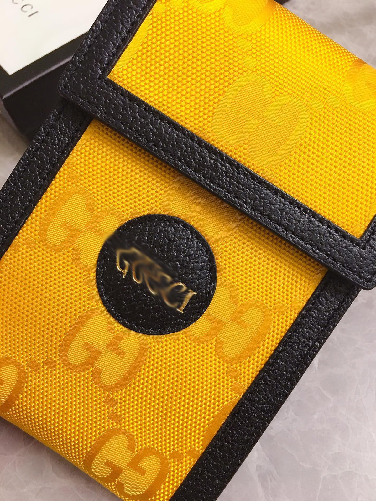 GC220  4.3x7.1x1.4inch