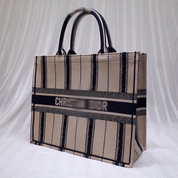DR136 HIGHEST QUALITY VERSION S:14.4x11x6.9inch   L:16.3x13.8x7.1inch