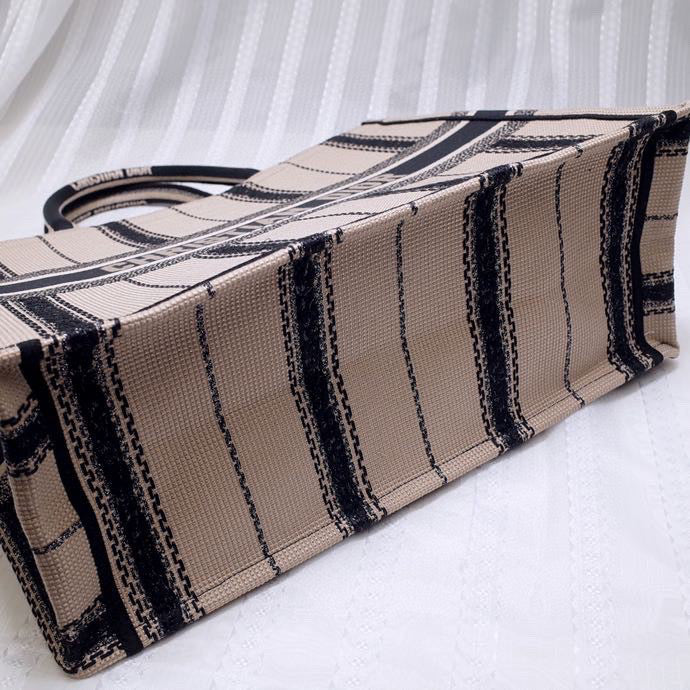 DR136 HIGHEST QUALITY VERSION S:14.4x11x6.9inch   L:16.3x13.8x7.1inch