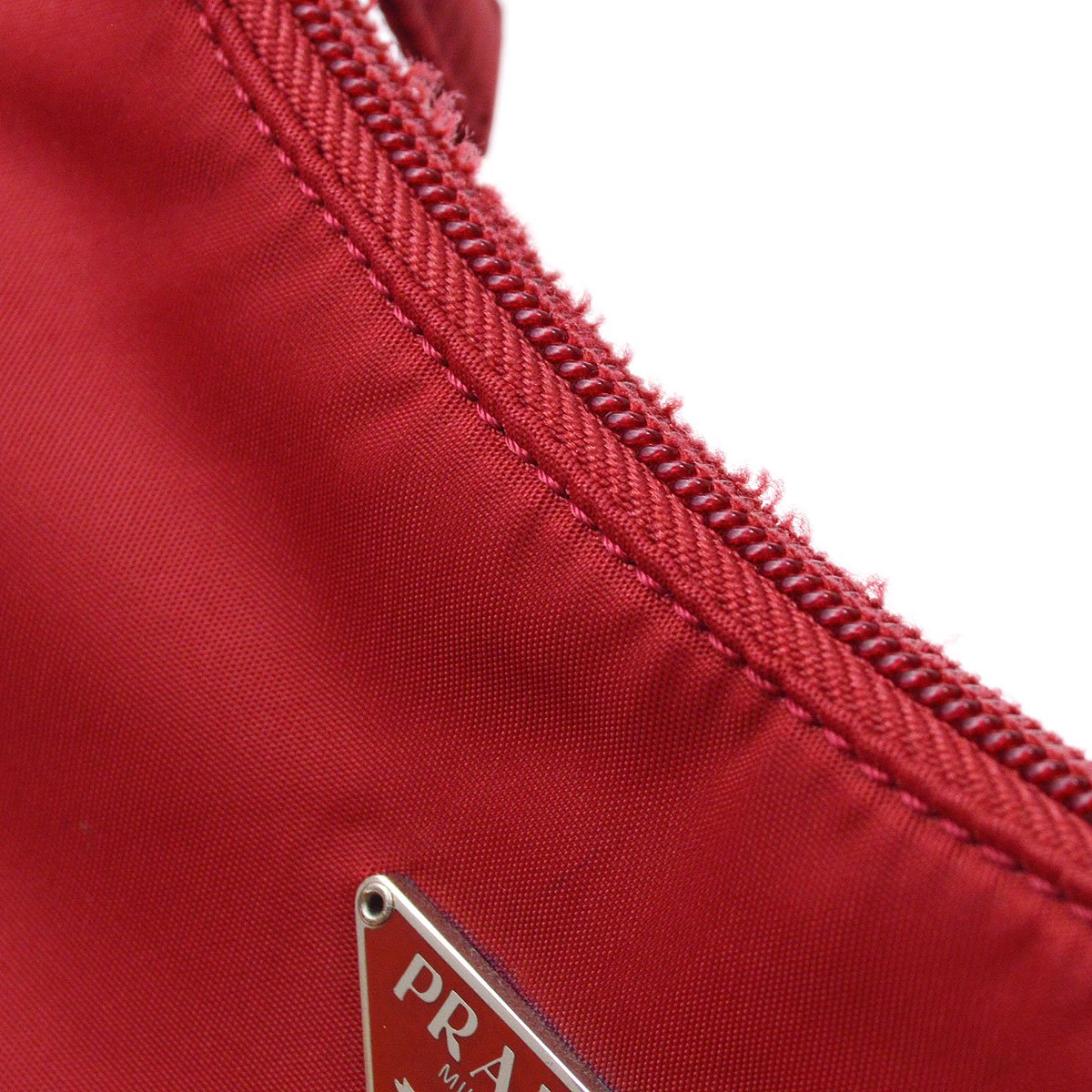 PRADA 28 Red Nylon Hobo Bag GS02301k