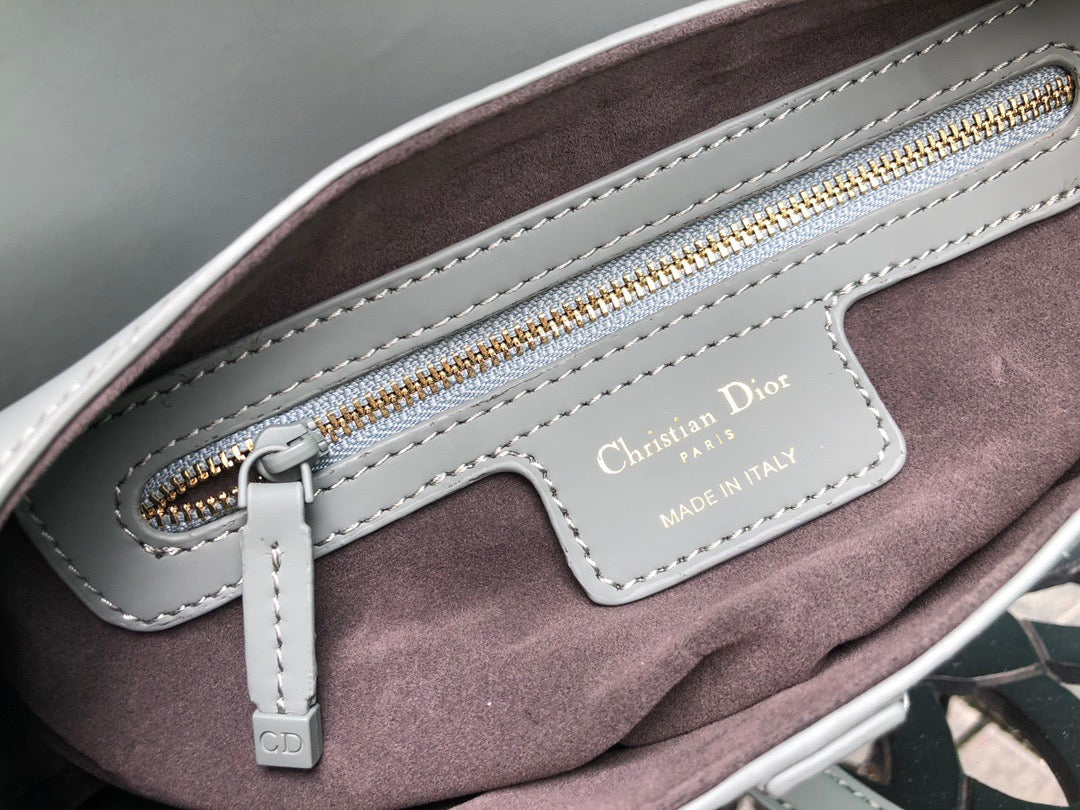 DR192  10.2x7.9x2.8inch