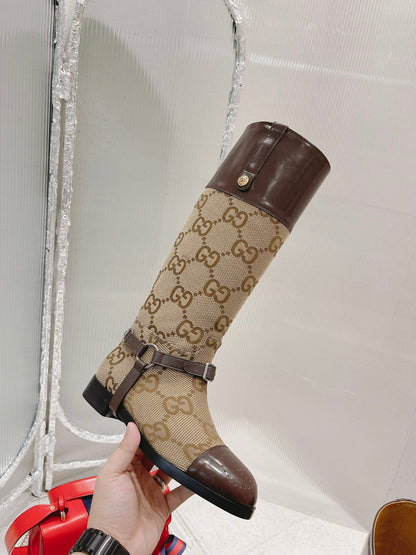 SE746   Size 5-9    Material: Cowhide  Lining: Sheep skin Sole: Italian leather