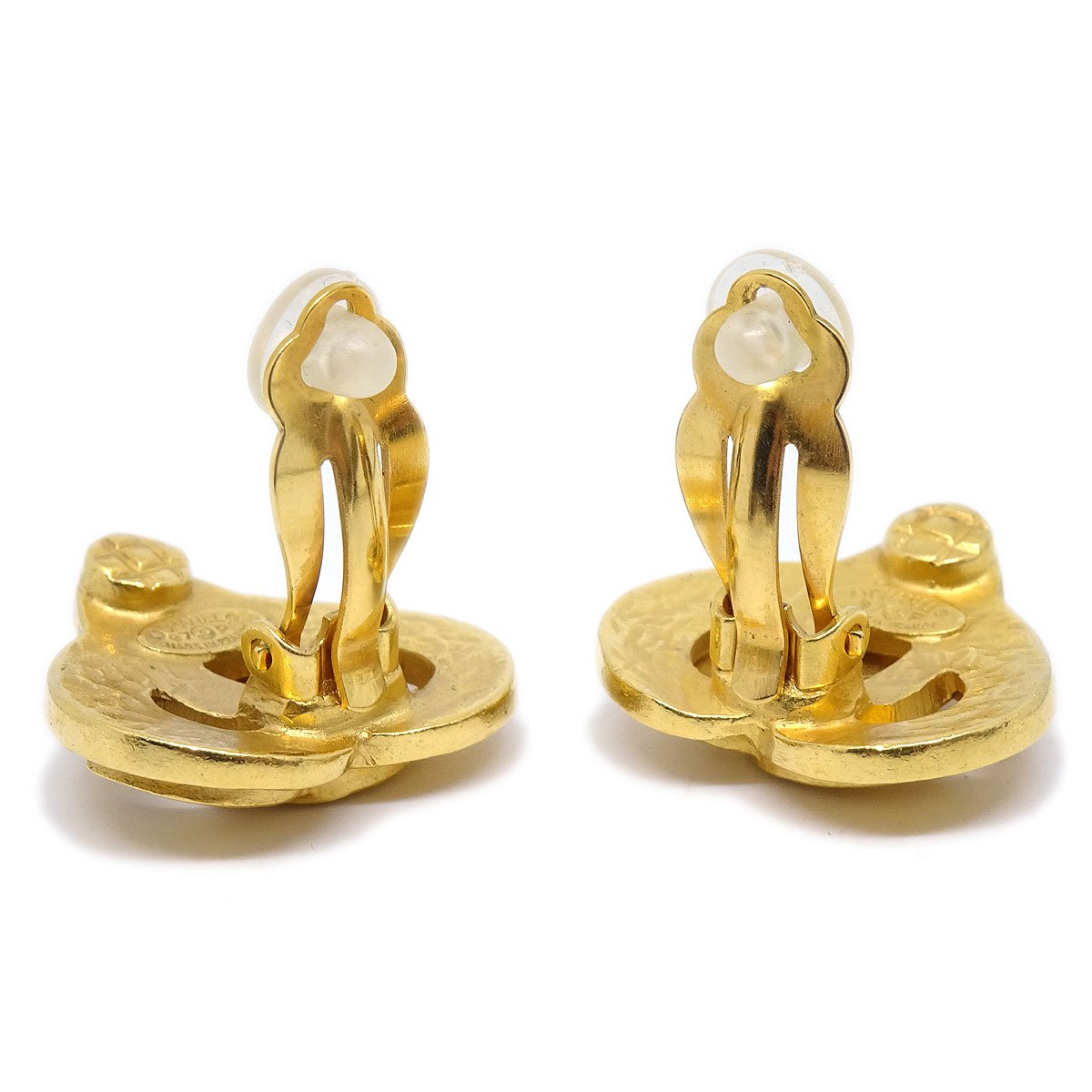 CHANEL 1997 Heart Earrings Gold Small AK38547k