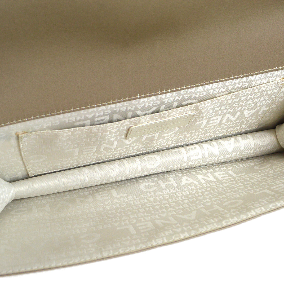CHANEL 2003-2004 Jumbo Choco Bar Handbag AK38097d