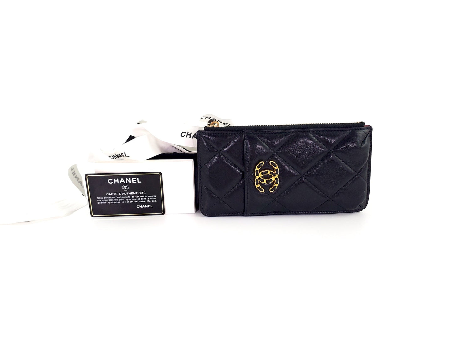 CHANEL 19 2020 Black Goatskin Quilted Phone Card Holder