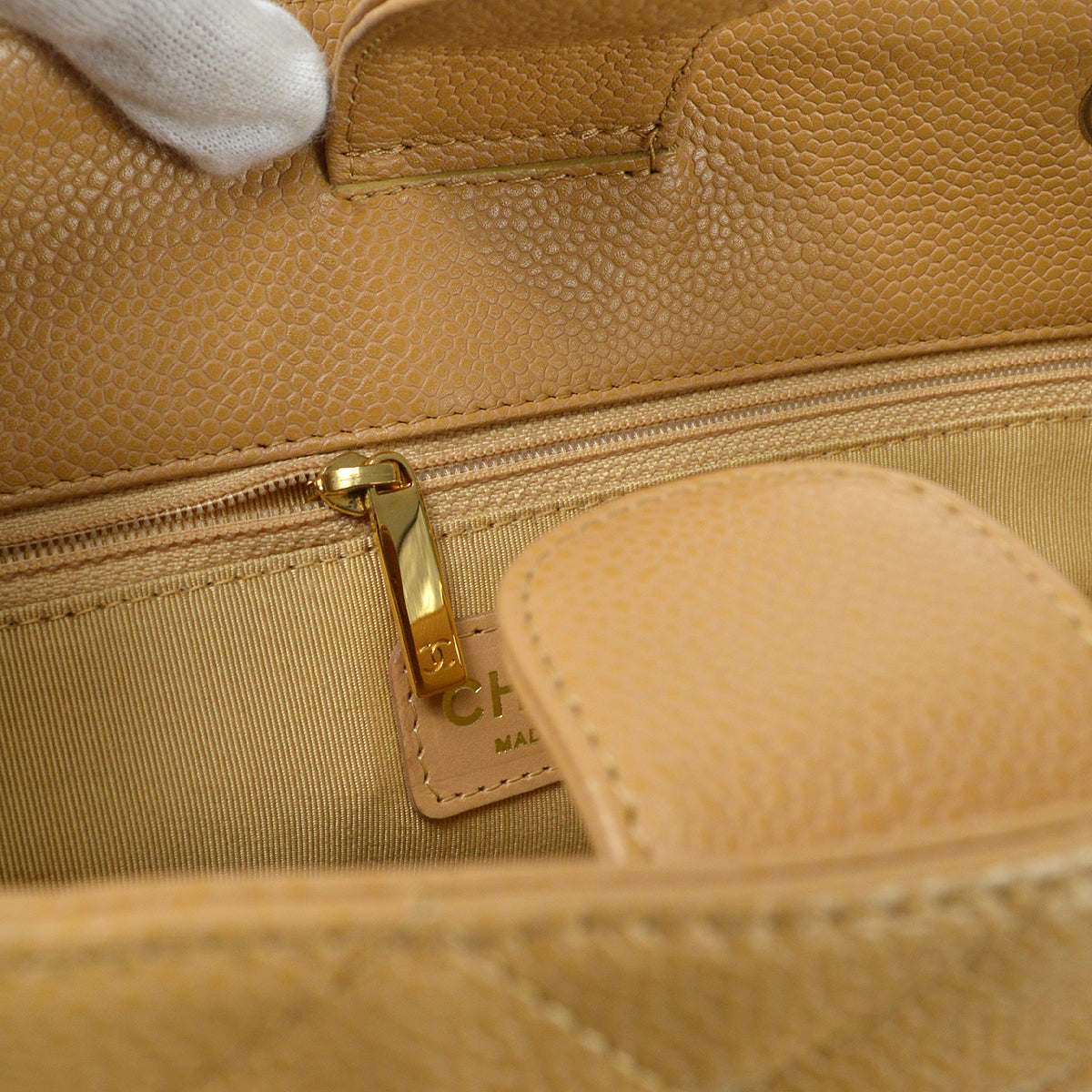 CHANEL 2004-2005 Petite Shopping Tote PST Beige Caviar 97426
