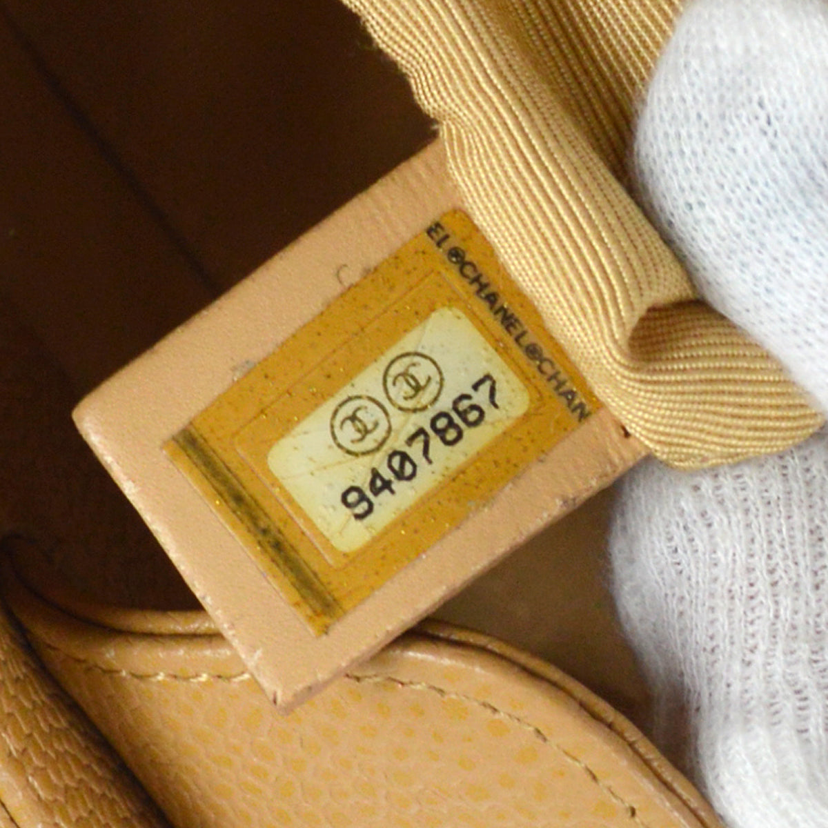 CHANEL 2004-2005 Petite Shopping Tote PST Beige Caviar 97426