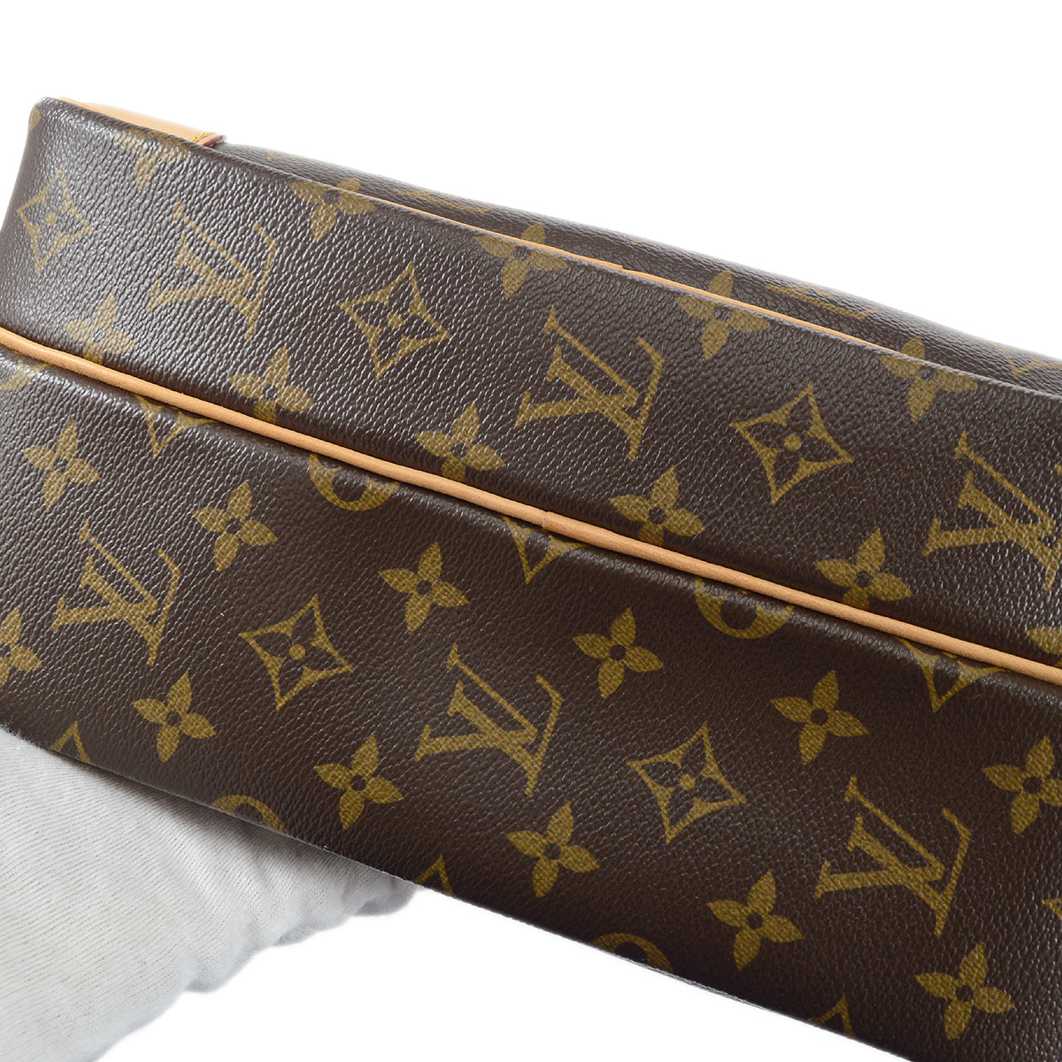 LOUIS VUITTON Nile Messenger Shoulder Bag Monogram M45244 97753