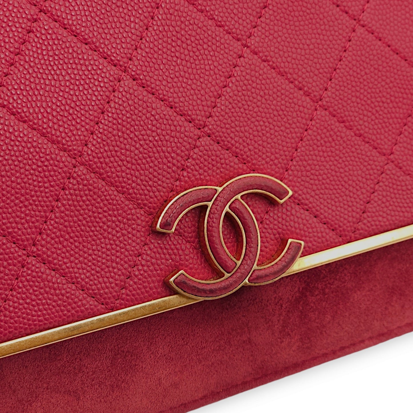 CC Quilted Seasonal Red Wallet On Chain in Caviar/Suede, Gold hardware