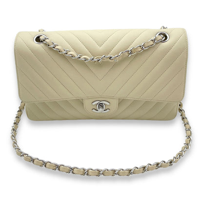 Chevron Classic Double Flap Medium Cream Shoulder Bag in Lambskin, Palladium hardware