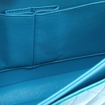 Classic Double Flap Medium Blue Shoulder Bag in Patent Leather, Palladium hardware