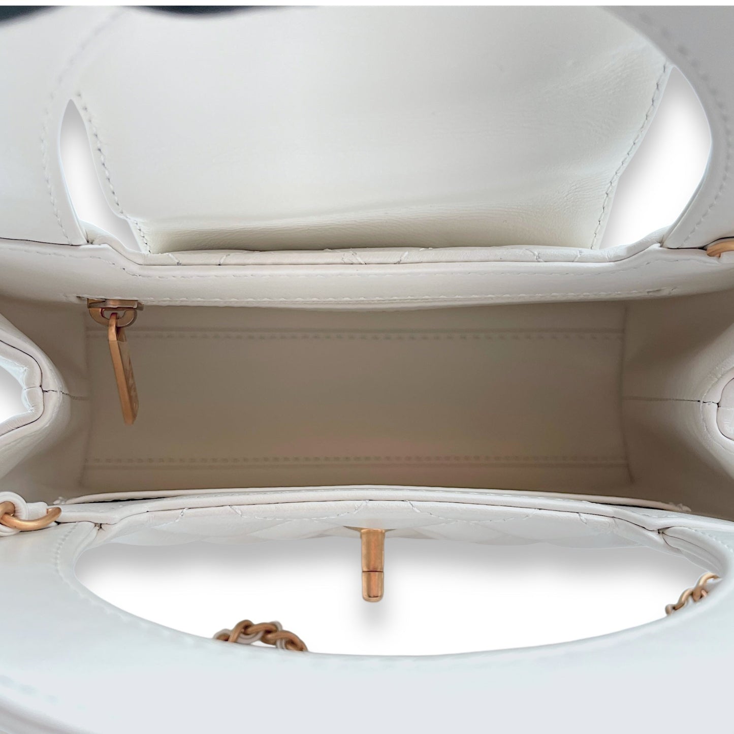 Kelly Mini White Top Handle Bag in Calfskin, Gold hardware