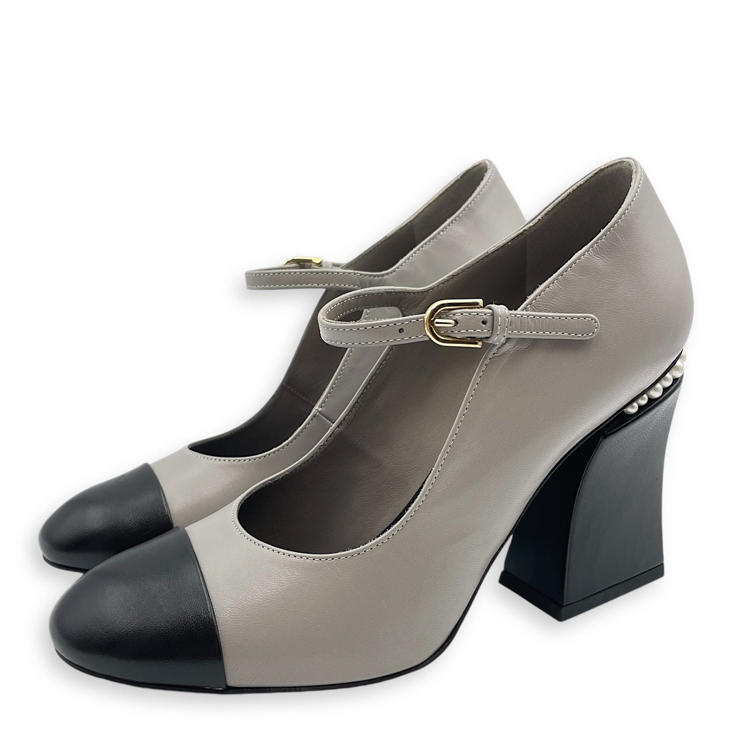 22A Runway Pearl Embellished Mary Jane Pumps 38.5C Multi-colour Shoes in Lambskin, Gold hardware