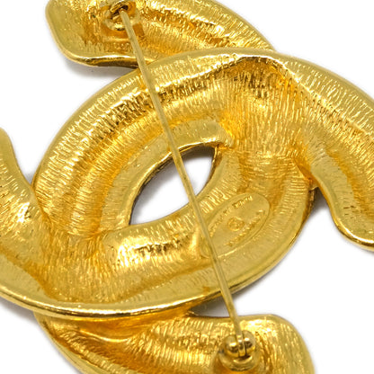 Chanel Quilted CC Brooch Pin Gold 1152