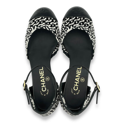 Cap Toe CC Woven 37.5C Multi-colour Sandals in Lambskin, Gold hardware