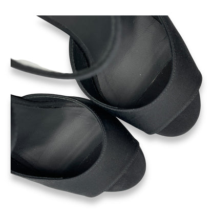 Metal CC Sandal(8.5cm) 37.5C Black Heels in Grosgrains, Gold hardware
