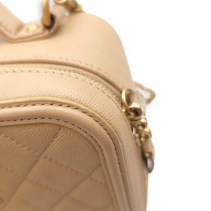 Filigree Vanity Medium Beige Shoulder Bag in Caviar Leather, Gold hardware
