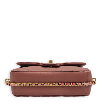 Chain Around Chevron Mini Flap 21x14x6cm Dusty Rose Crossbody Bag in Lambskin, Gold hardware