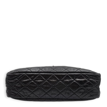 2.55 Reissue Camera Bag 28x18x8cm Black Shoulder Bag in Distressed Leather, Black chrome hardware