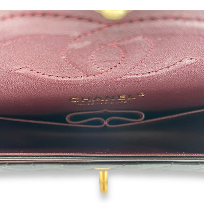 Classic (DF) Medium Black Shoulder Bag in Lambskin, Gold hardware