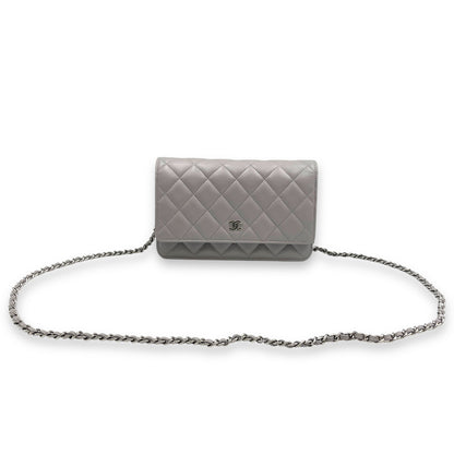 Classic Grey Wallet On Chain in Lambskin, Silver hardware