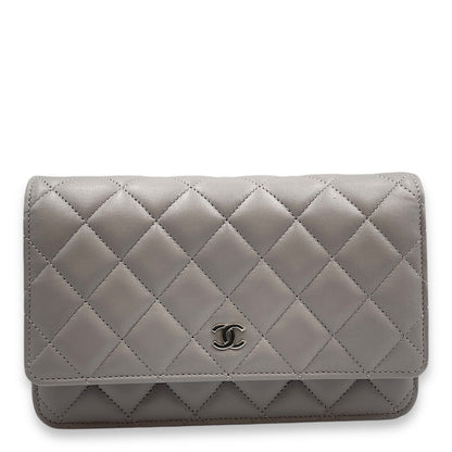 Classic Grey Wallet On Chain in Lambskin, Silver hardware