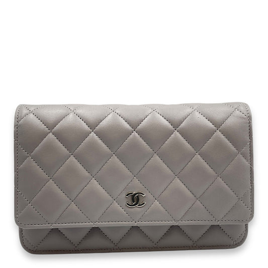 Classic Grey Wallet On Chain in Lambskin, Silver hardware
