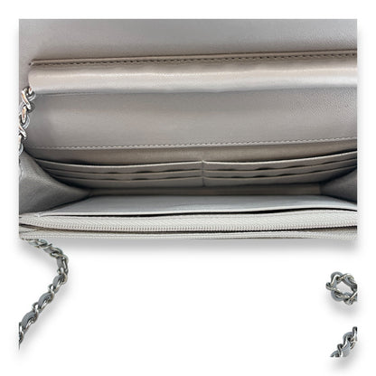 Classic Grey Wallet On Chain in Lambskin, Silver hardware