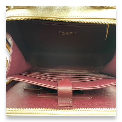 Filigree Vanity 24x18x9.5cm Beige Shoulder Bag in Caviar, Gold hardware
