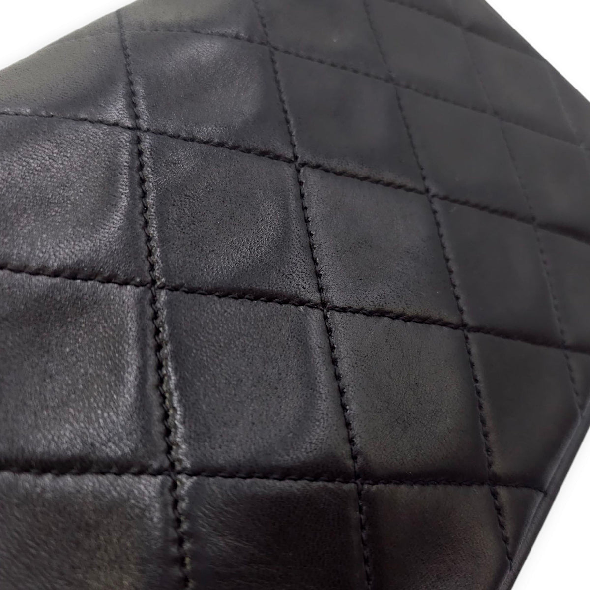 Vintage Flap with Bijoux Chain 17x11x5.5cm Black Crossbody Bag in Lambskin, Gold hardware