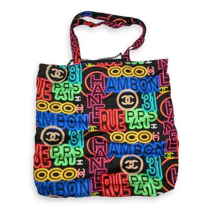 Graffiti Foldable 2021 Shoulder Bag in Caviar, Fabric, Gold hardware