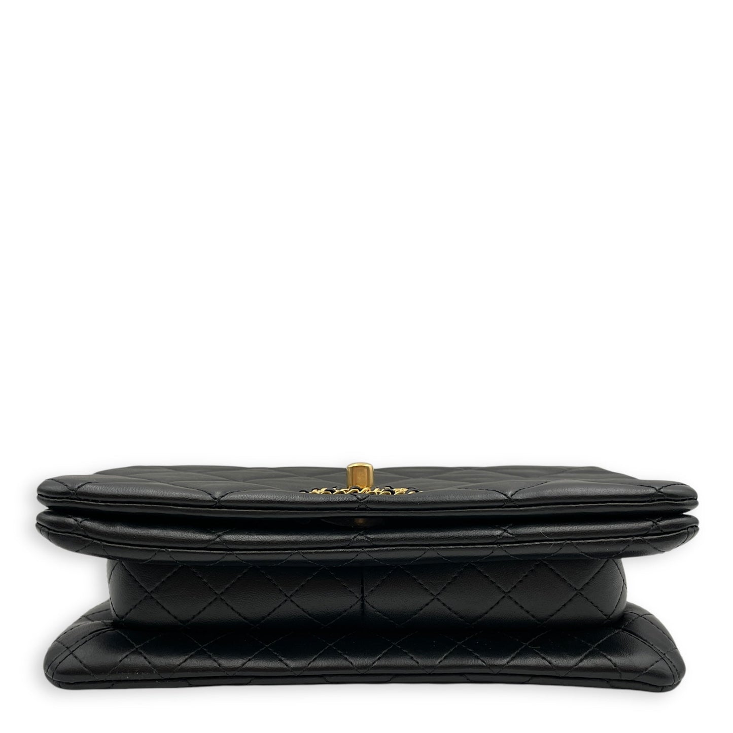 CC Flap Medium Black Shoulder Bag in Lambskin, Gold hardware