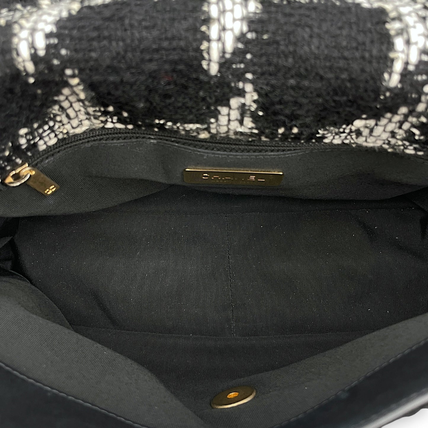 Quilted Large Black/White Shoulder Bag in Tweed, Gold hardware