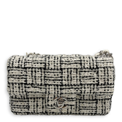 Seasonal White Flap Bag in Tweed/Sequins, Silver hardware
