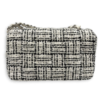 Seasonal White Flap Bag in Tweed/Sequins, Silver hardware