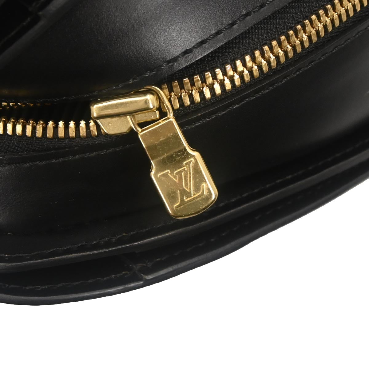 Louis Vuitton 2000 Black Epi Pont Neuf Handbag M52052