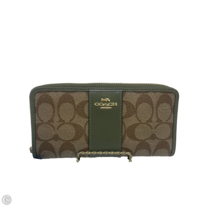 Like New! Wallet Designer By Coach