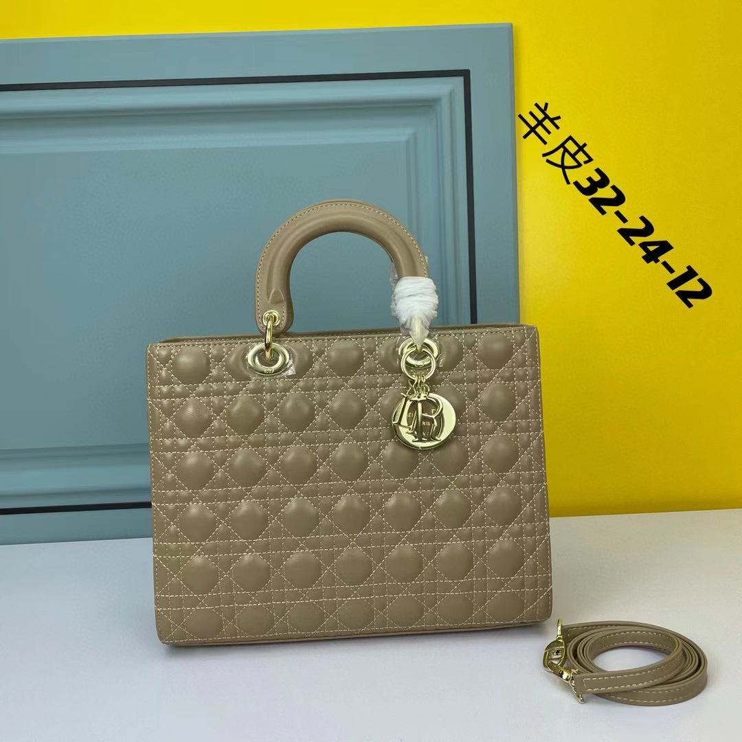 DR335 Large Lady Dior Bag / 12.5 x 10 x 4.5 inches