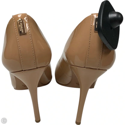 Shoes Designer By Coach In Beige, Size: 5.5