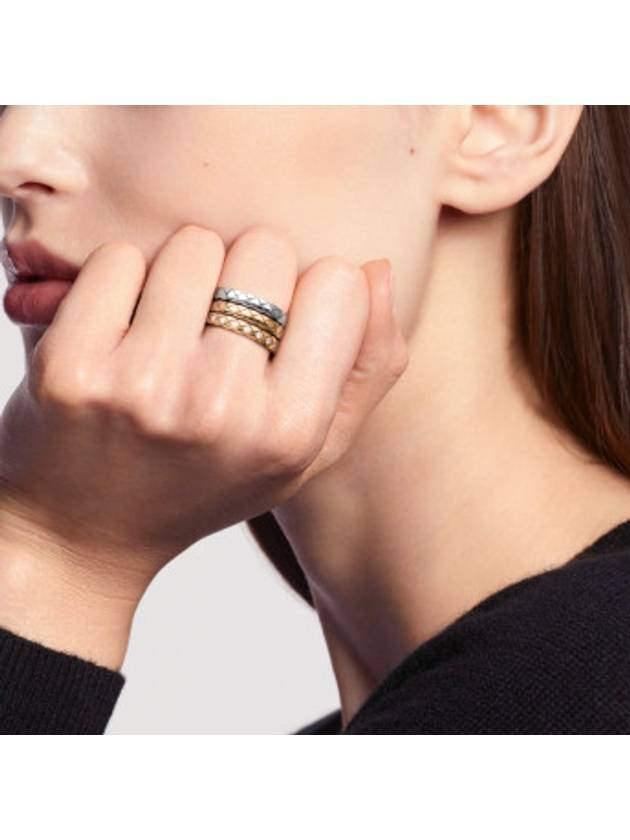 Coco Crush Quilted Ring White Gold Chanel