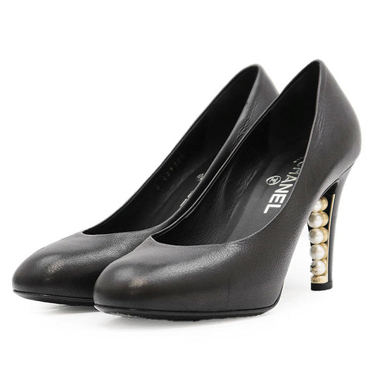 Chanel COCO Mark Charm Leather Pumps