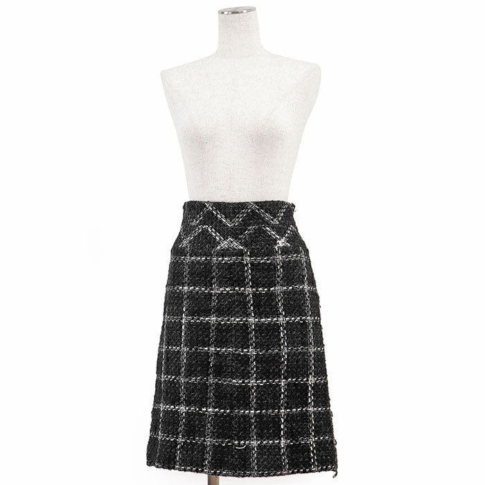Chanel 06A P29549 Wool Tweed Skirt
