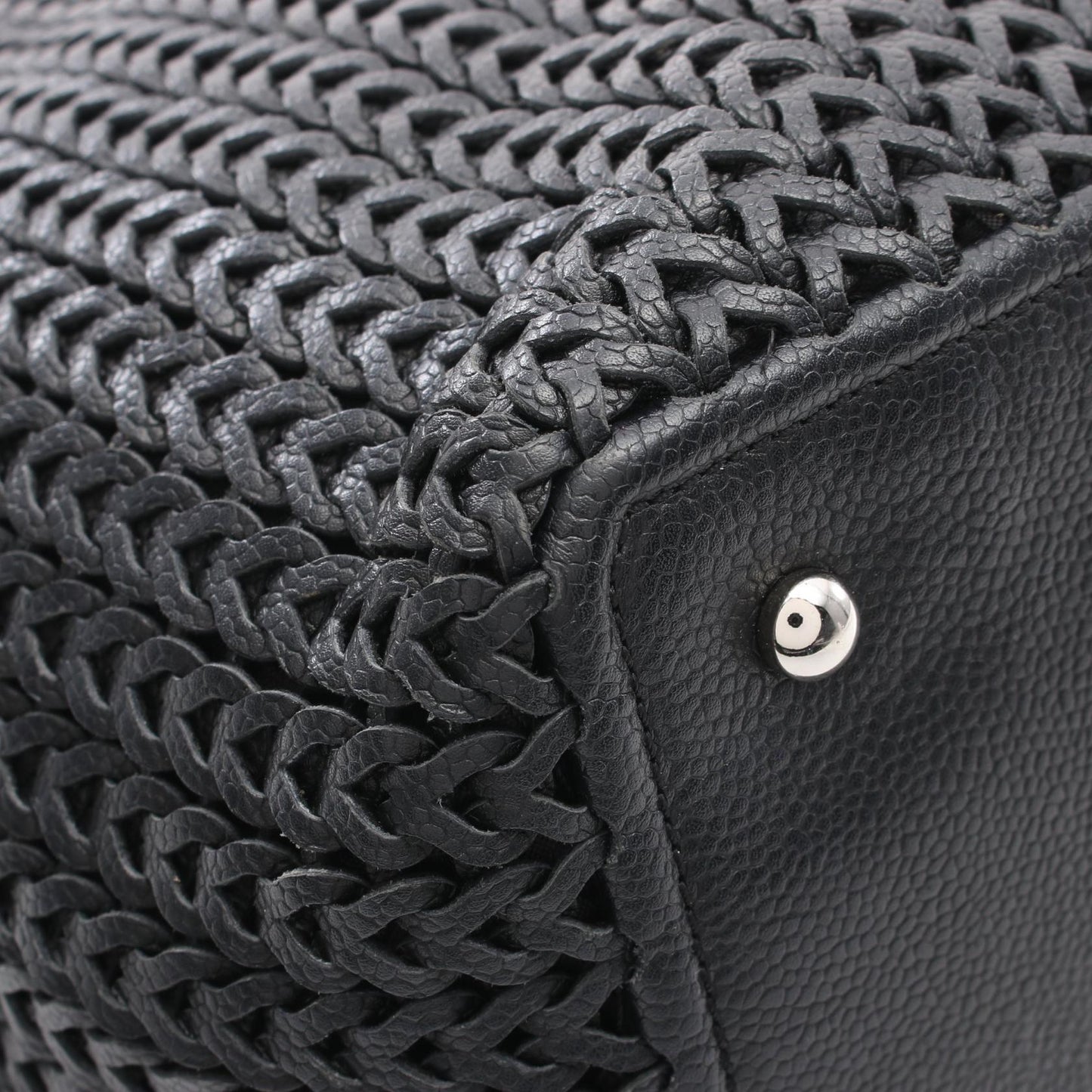 Chanel Caviar Chain Tote Bag  Leather Shoulder Bag in Good condition