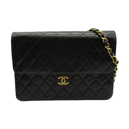 Chanel Quilted Leather Single Flap Bag Leather Crossbody Bag in Good condition